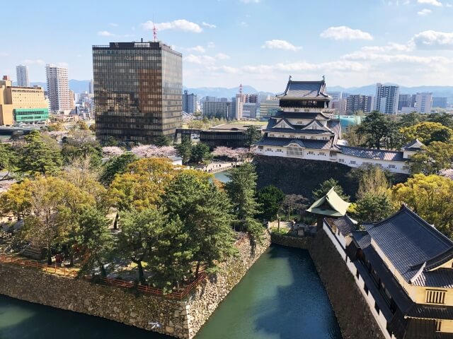 ・門司区役所：〒801-8510福岡県北九州市門司区清滝1丁目1-1<br>・若松区役所：〒808-8510福岡県北九州市若松区浜町1丁目1-1<br>・戸畑区役所：〒804-8510福岡県北九州市戸畑区千防1丁目1-1<br>・小倉北区役所：〒803-8510福岡県北九州市小倉北区大手町1-1<br>・小倉南区役所：〒802-8510福岡県北九州市小倉南区若園5丁目1-2<br>・八幡東区役所：〒805-8510福岡県北九州市八幡東区中央1丁目1-1<br>・八幡西区役所：〒806-8510福岡県北九州市八幡西区黒崎3丁目15-3